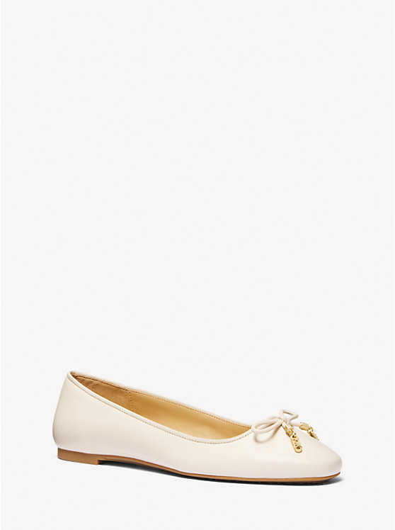 Women Michael Kors Nori Leather Flat Shoes Cream | LXTUVD-308